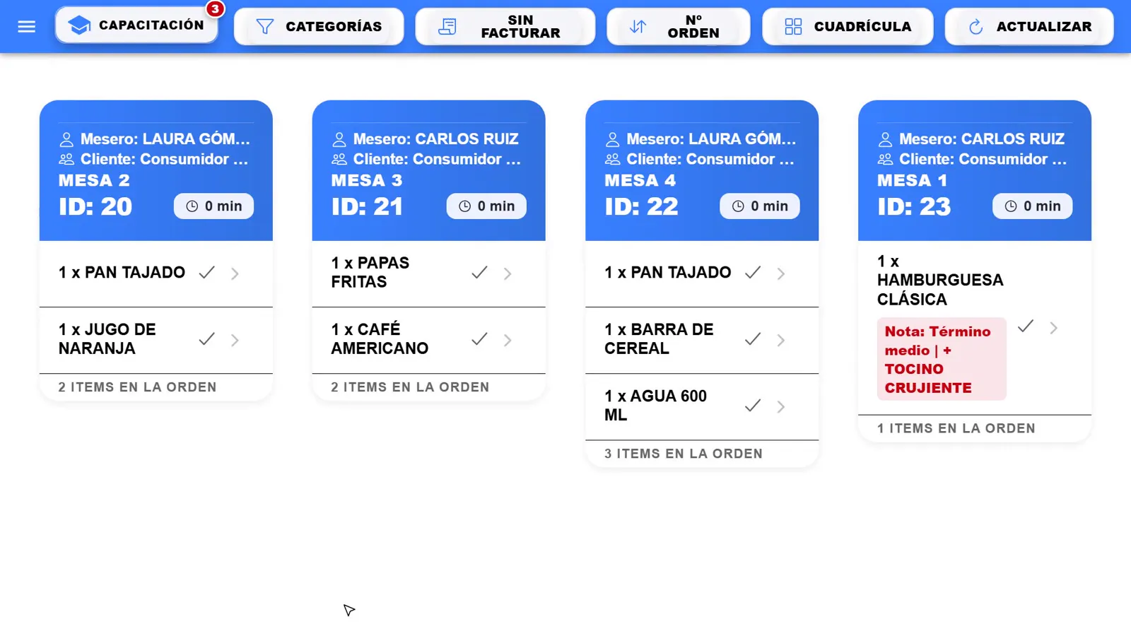 Pantalla de cocina con comandas por mesa, mesero, tiempo transcurrido y nota de término medio